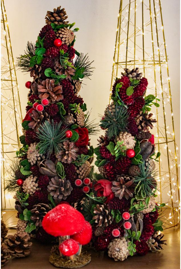 Arvore Decorativa Pinhas e Berries Natal
